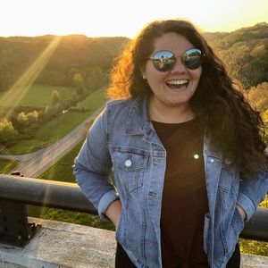 Meet your Posher, Melissa